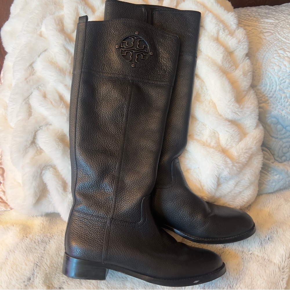 TORY BURCH Kiernan 35MM Black Riding Tumbled Leather Boots Size 7.5 - Picture 2 of 13